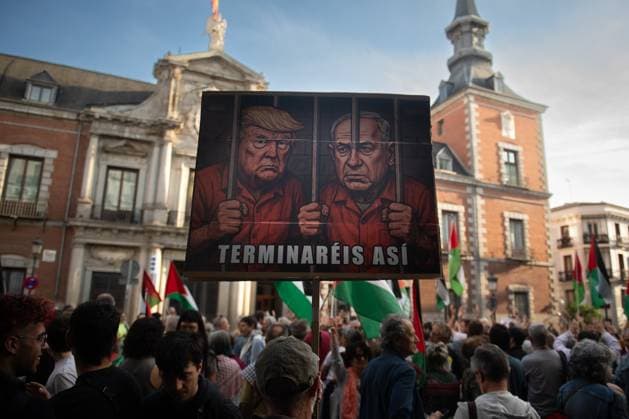 Rally in Madrid protesting the Israeli armys attack on the Global Sumud Flotilla Several people during a rally protesting the Israeli armys attack on the Global Sumud Flotilla, in front of the Ministry of Foreign Affairs, on April 30, 2026, in Madrid Spain The appeal issued by the organizers specifically cites the Israeli armys attack on the flotilla and calls for an end to the blockade of Gaza and the release of the detainees 30 APRIL 2026 FLOAT FLOAT TO GAZA ISRAEL PALESTINE PROTESTS RETAINED RELEASE Fernando Sá Madrid Madrid Madrid Spain  Copyright: xFernandoxSanchezx 7487556