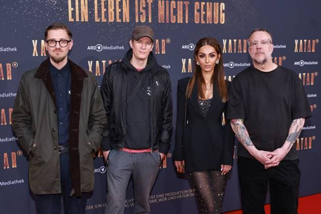 Xatar Dokumentarserie Alex Barbian, Falk Schacht, Farvah Hajabi, Stefan Kauertz Premiere der Dokuserie XATAR Ð EIN LEBEN IST NICHT GENUG, Fotografiska Museum Berlin, Berlin Datum: 30.04.2026 *** Xatar documentary series Alex Barbian, Falk Schacht, Farvah Hajabi, Stefan Kauertz Premiere of the documentary series XATAR Ð ONE LIFE IS NOT ENOUGH, Fotografiska Museum Berlin, Berlin Date 30 04 2026 Copyright: xEventpress Kratschx