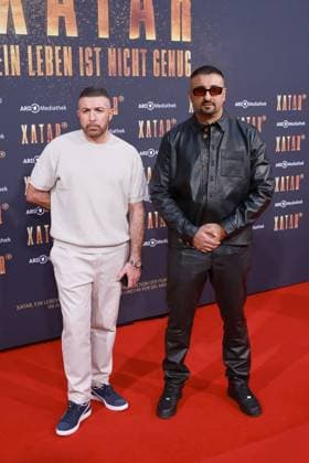 Xatar Dokumentarserie Sami Abdelhadi, Ssiawosch Sadat SSIO Premiere der Dokuserie XATAR Ð EIN LEBEN IST NICHT GENUG, Fotografiska Museum Berlin, Berlin Datum: 30.04.2026 Copyright: xEventpress Kratschx