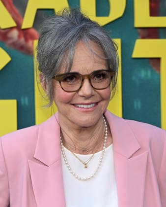 ˜Remarkably Bright Creatures™ Los Angeles Premiere Sally Field arriving to Remarkably Bright Creatures Los Angeles premiere held at the Tudum Theater on April 30, 2026 in Hollywood, CA. Hollywood Tudum Theater California USA Copyright: xLisaxOConnorx xAFF-USA.comx