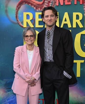 ˜Remarkably Bright Creatures™ Los Angeles Premiere Sally Field and Lewis Pullman arriving to Remarkably Bright Creatures Los Angeles premiere held at the Tudum Theater on April 30, 2026 in Hollywood, CA. Hollywood Tudum Theater California USA Copyright: xLisaxOConnorx xAFF-USA.comx