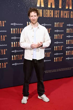 Louis Klamroth bei der Premiere der ARD-Dokuserie Xatar - Ein Leben ist nicht genug in der Fotografiska Berlin. Berlin, 30.04.2026