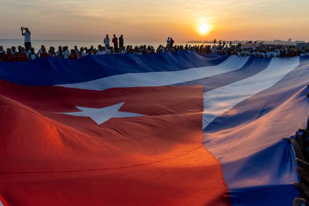 News Bilder des Tages May Day celebrations in Havana, Cuba HAVANA, CUBA - MAY 1: International Workers Day celebrations unfold across the city as seen in Havana, Cuba, on May 1, 2026. Today s events are held near the U.S. Embassy to voice protest against sanctions and blockades that are seen deepening the crisis in Cuba. Magdalena Chodownik Anadolu Havana Cuba. Editorial use only. Please get in touch for any other usage.  Copyright: x2026xAnadoluxMagdalenaxChodownikx