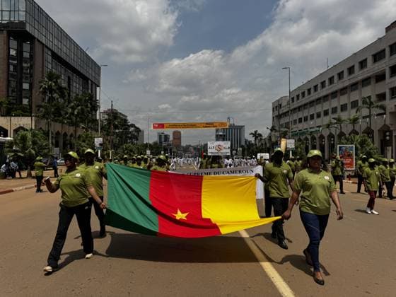 News Bilder des Tages International Workers Day in Cameroon YAOUNDE, CAMEROON - MAY 01: Workers, public employees, union representatives and civil society organizations gather on 20 May Avenue, the main venue of the celebrations, as participants march in organized processions in Yaounde, Cameroon on May 01, 2026. May Day, also known as International Workers’ Day, is celebrated across Cameroon, particularly in the capital Yaounde. Ahmet Emin Donmez Anadolu Yaounde Cameroon. Editorial use only. Please get in touch for any other usage.  Copyright: x2026xAnadoluxAhmetxEminxDonmezx