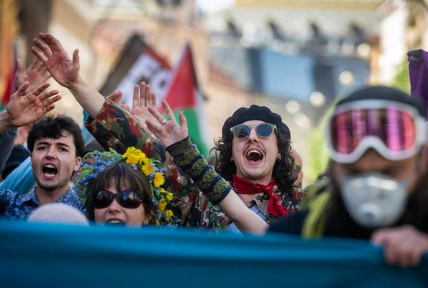 News Bilder des Tages May Day demonstration against fascism in both parliament and streets was held in Prague, Czech Republic, on May 1, 2026. CTKPhotoP2026050103884  CTKPhotoP2026050103884