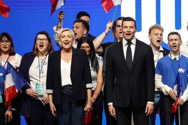 1er MAI RN LE PEN BARDELLA MACON PHOTOPQR LE PARISIEN Olivier Corsan staff 01 05 2026 Mâcon, France, May 1st 2026 Marine Le Pen and Jordan Bardella held a political meeting for the Rassemblement National RN on May 1st in Mâcon photo LP Olivier Corsan Macon, France, may 1st 2026 National Rally meeting, on Labour Day Local Caption 1er MAI RN LE PEN BARDELLA MACON France  Copyright: xPHOTOPQR LExPARISIEN MAXPPPxOlivierxCorsanx(staff)x 20260501LPA7484 20260501LPA7484