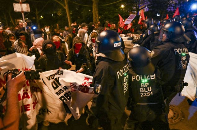 Police intervened in the May Day demonstration held in Berlin BERLIN, GERMANY - MAY 1: Police are intervening against some protesters during an International Workers Day rally near the Sudstern metro station in Berlin, the capital of Germany, on May 1, 2026. Thousands of people, responding to a call from left-wing groups, gathered in Oranienplatz Square in the Kreuzberg district and then marched to the Sudstern metro station. Near the Sudstern metro station, where the march ended, police surrounded a section of the protesters and intervened harshly, detaining numerous individuals. Halil Sagirkaya Anadolu Berlin Germany. Editorial use only. Please get in touch for any other usage.  Copyright: x2026xAnadoluxHalilxSagirkayax