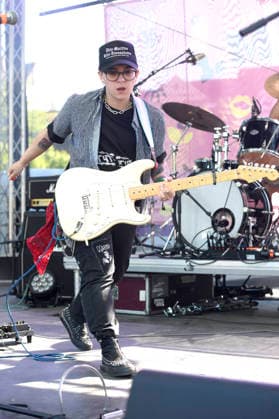 Ryan Cassata live beim 1. Mai Fest auf dem Faustgelände. Hannover, 01.05.2026