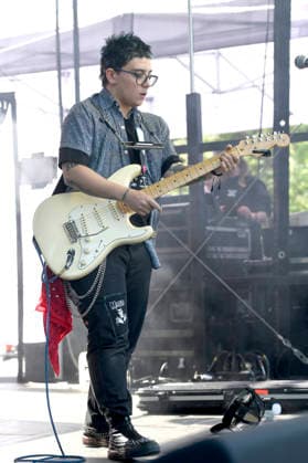 Ryan Cassata live beim 1. Mai Fest auf dem Faustgelände. Hannover, 01.05.2026