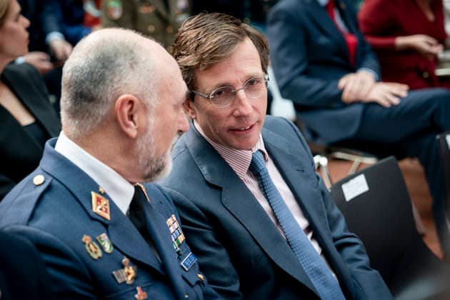 Presentation of the Grand Crosses of the Order of Dos de Mayo The Mayor of Madrid, José Luis Martínez Almeida, during the presentation of the Grand Crosses of the Order of Dos de Mayo, at the Puerta del Sol in Madrid, on May 2, 2026, in Madrid Spain The Governing Council of the Community of Madrid awards the Grand Cross of the Order of Dos de Mayo to 14 personalities, institutions and social entities in recognition of their professional careers, solidarity and example 02 MAY 2026 A Pé Espana  Copyright: xA.xPÃ rezxMecax 7492175