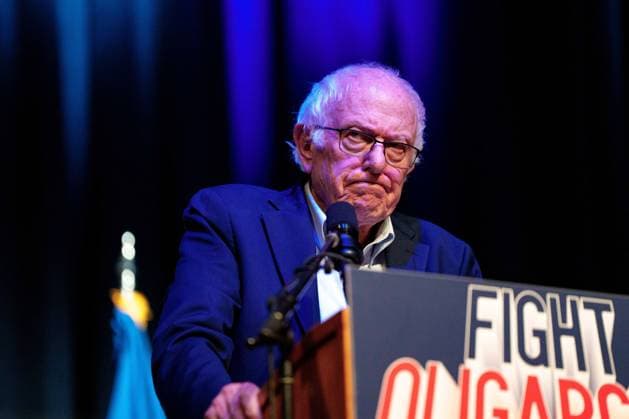 May 2, 2026, Rochester, Minnesota, USA: United States Senator BERNIE SANDERS speaks in Rochester as part of his Fighting Oligarchy tour Rochester USA - ZUMAs326 20260502_znp_s326_003 Copyright: xHoldenxSmithx