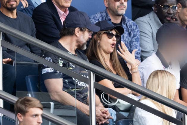 Penélope Cruz and her husband Javier Bardem with their children Leonardo, Luna and their friends in the stands at the Ligue 1 McDonald s soccer match between Paris Saint Germain PSG and FC Lorient at the Parc des Princes in Paris, France, on May 2, 2026 Bestimage Penélope Cruz and her husband Javier Bardem with their children Leonardo, Luna and their friends in the stands at the Ligue 1 McDonald s soccer match between Paris Saint Germain PSG and FC Lorient at the Parc des Princes in Paris, France, on May 2, 2026 Paris France  Copyright: xAGENCEx xBESTIMAGExAGENCEx xBESTIMAGEx