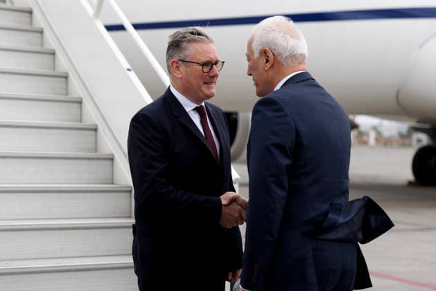 News Bilder des Tages Prime Minister Keir Starmer arrives in Armenia ahead of EPC 03 05 2026. Yerevan, Armenia. Prime Minister Keir Starmer meets Armenian President Vahagn Khachaturyan as he arrives in Armenia ahead of the European Political Community EPC summit., Credit:Lauren Hurley Avalon Armenia, Yerevan, Yerevan  Copyright: xLaurenxHurleyx xAvalonx 1096219540