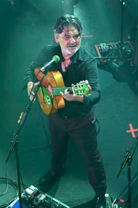 Stefane Mellino von Les NÃ gresses Vertes live bei einem Konzert ihrer Zobi Tour in der Fabrik. Hamburg, 03.05.2026