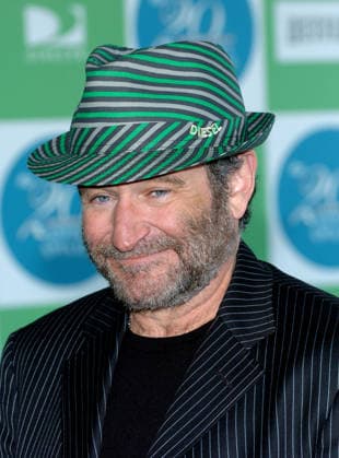 Spirit Awards fb Feb. 25, 2005 - Santa Monica, CALIFORNIA - K41796FB.20th IFP INDEPENDENT SPIRIT AWARDS, ON THE BEACH.IN SANTA MONICA, CA..02-26-2005. FITZROY BARRETT 2005 .ROBIN WILLIAMS Copyright: xFitzroyxBarrettx