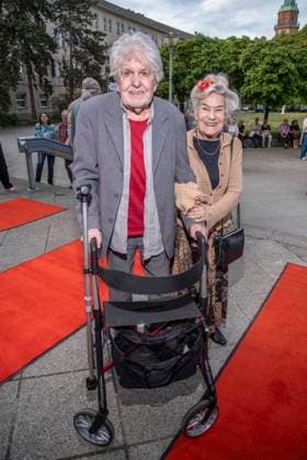 ABB HASEPREMIERE- Wulf Weidner und Vera Mueller zu Gast bei der Pemiere von Es ist nur eine Phase Hase in der Komoedie am Kurfuerstendamm im Ernst-Reuter-Saal a, 03.05.2026 in Berlin Berlin Deutschland