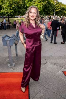 ABB HASEPREMIERE- Regina Halmich zu Gast bei der Pemiere von Es ist nur eine Phase Hase in der Komoedie am Kurfuerstendamm im Ernst-Reuter-Saal a, 03.05.2026 in Berlin Berlin Deutschland