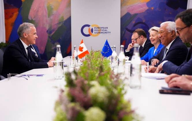 May 4, 2026, Yerevan, Armenia: President of the European Council, Antonio Costa, second from right, and President of the European Commission, Ursula von der Leyen, third from right, take part in a meeting with Prime Minister Mark Carney at the 8th European Political Community Summit in Yerevan, Armenia, on Monday, May 4, 2026. Yerevan Armenia  - ZUMAc35_ 20260504_zaf_c35_017 Copyright: xSeanxKilpatrickx