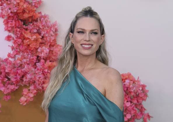 Erin Foster at arrivals for NOBODY WANTS THIS Season 2 Premiere on Netflix, The Egyptian Theatre Hollywood, Los Angeles, CA, October 16, 2025. Photo By: Elizabeth Goodenough Everett Collection2516O02 UH030 PUBLICATIONXNOTxINxCANxCHNxFRAxITAxJPNxNORxPOLxRUSxESPxUKxUSA Copyright: xx 2516O02 UH030 2516O02_UH030_H