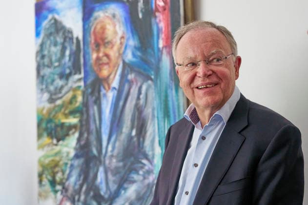 Stephan Weil bei der Enthüllung seines Porträts in der Ahnengalerie der Niedersächsischen Staatskanzlei. Hannover, 04.05.2026 *** Stephan Weil at the unveiling of his portrait in the ancestral gallery of the State Chancellery of Lower Saxony Hanover, 04 05 2026 Foto:xU.xStammx xFuturexImagex weil_6512
