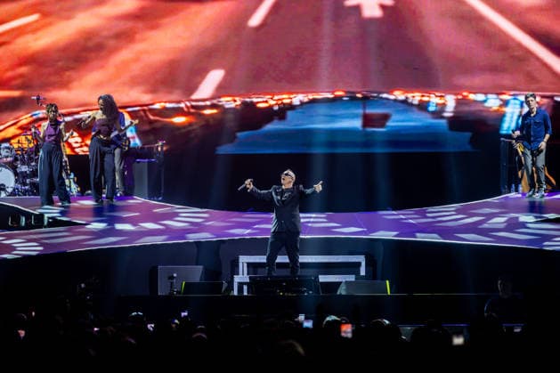 Eros Ramazzoti performs at the Movistar Arena The singer Eros Ramazzoti during a concert at the Movistar Arena, on May 4, 2026, in Madrid Spain The Italian artist performs his greatest hits on his international tour, Una Historia Importante World Tour 04 MAY 2026 Madrid Madrid Madrid Spain  Copyright: xRicardoxRubiox 7499273