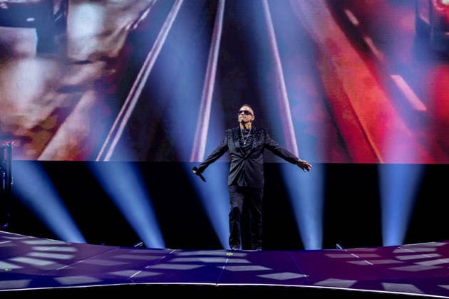 Eros Ramazzoti performs at the Movistar Arena The singer Eros Ramazzoti during a concert at the Movistar Arena, on May 4, 2026, in Madrid Spain The Italian artist performs his greatest hits on his international tour, Una Historia Importante World Tour 04 MAY 2026 Madrid Madrid Madrid Spain  Copyright: xRicardoxRubiox 7499274