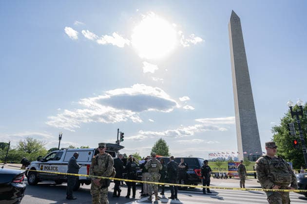 May 4, 2026, Washington, District Of Columbia, USA: Numerous federal agencies, including the U.S. Secret Service, are investigating a shooting incident that occurred near the White House and the Washington Monument in Washington, D.C. Washington USA - ZUMAk206 20260504_znp_k206_014 Copyright: xMattxKaminskyx