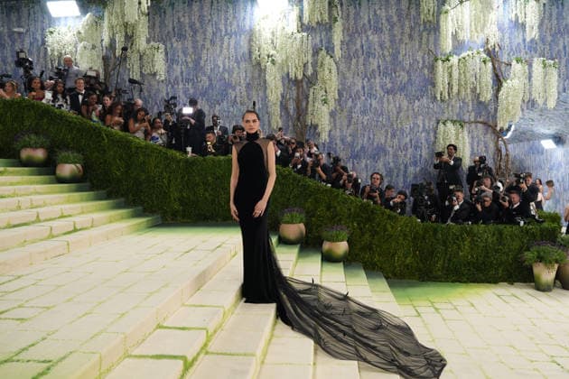 Cara Delevingne poses during the Met Gala red carpet in New York, USA, 04 May 2026. Met Gala in New York !ACHTUNG: NUR REDAKTIONELLE NUTZUNG!  Copyright: xOctavioxGuzmánx AME9304 20260504-55020180895_1