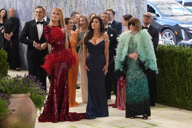 Actress Nicole Kidman (L) attends the event alongside Lauren Sanchez Bezos (C) and long-time Vogue editor Anna Wintour (R) at the Met Gala red carpet in New York, USA, 04 May 2026. Met Gala in New York !ACHTUNG: NUR REDAKTIONELLE NUTZUNG!  Copyright: xOctavioxGuzmánx AME9317 20260504-55020180897008_1008