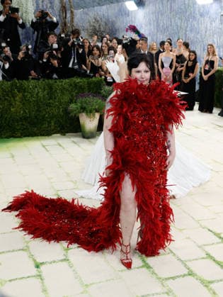 Lena Dunham arrives on the red carpet for the 2026 Met Gala celebrating Costume Art at The Metropolitan Museum of Art on Monday, May 4, 2026 in New York City.  NYP20260504334 JOHNxANGELILLO