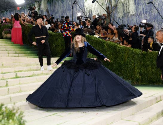 Stevie Nicks arrives on the red carpet for the 2026 Met Gala celebrating Costume Art at The Metropolitan Museum of Art on Monday, May 4, 2026 in New York City.  NYP20260504401 JOHNxANGELILLO