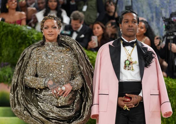 Celebrities arrive at the 2026 Met Gala Celebrating ˜Costume Art™ at the Metropolitan Museum of Art in New York City Featuring: Rihanna, ASAP Rocky Where: New York City, New York, United States When: 04 May 2026 Credit: TheStewartOfNY INSTARimages EDITORIAL USE ONLY. NOT FOR USE BY NEWSPAPERS BASED IN THE UK. Copyright: xMichaelxStewartx instar55663812