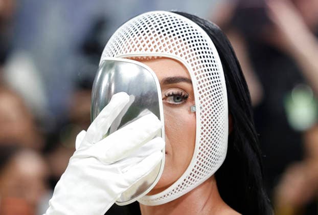 Katy Perry arrives on the red carpet for the 2026 Met Gala celebrating Costume Art at The Metropolitan Museum of Art on Monday, May 4, 2026 in New York City.  NYP202605045051 JOHNxANGELILLO