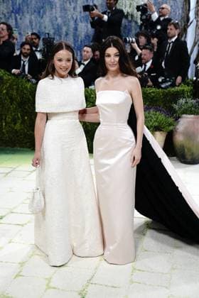 Laufey, Camila Morrone at arrivals for The 2026 Costume Institute Exhibition COSTUME ART Opening Night Met Gala - Part 4, The Metropolitan Museum of Art, New York, NY, May 04, 2026. Photo By: Kristin Callahan Everett Collection The 2026 Costume Institute Exhibition COSTUME ART Opening Night Met Gala - Part 4 PUBLICATIONXNOTxINxCANxCHNxFRAxITAxJPNxNORxPOLxRUSxESPxUKxUSA