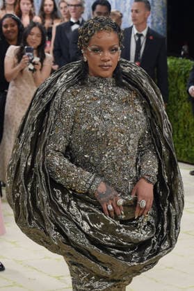 Barbadian singer Rihanna poses on the white carpet at the Met Gala in New York, United States, 04 May 2026. The White Carpet at the 2026 Met Gala !ACHTUNG: NUR REDAKTIONELLE NUTZUNG!  Copyright: xOctavioxGuzmánx AME9431 20260505-55020181757_1