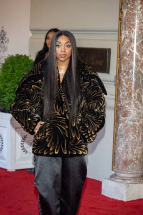 The Pierre Hotel: 2026 Met Gala Departures, New York, USA - 04 May 2026 Renee Montgomery departs the Pierre Hotel for 2026 Met Gala on May 04, 2026 in New York City. New York United States Copyright: xRonxAdarx xSOPAxImagesx _radar_pierre_20260504_00743