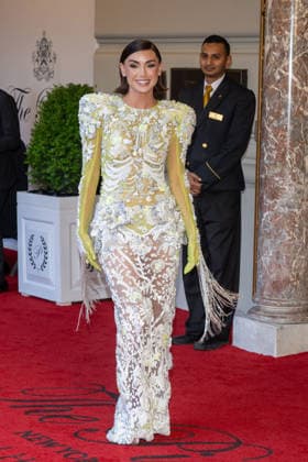 The Pierre Hotel: 2026 Met Gala Departures, New York, USA - 04 May 2026 Bronwyn Newport departs the Pierre Hotel for 2026 Met Gala on May 04, 2026 in New York City. New York United States Copyright: xRonxAdarx xSOPAxImagesx _radar_pierre_20260504_00851