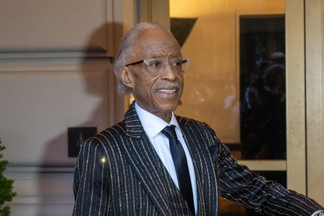 The Pierre Hotel: 2026 Met Gala Departures, New York, USA - 04 May 2026 Rev. Al Sharpton departs the Pierre Hotel for 2026 Met Gala on May 04, 2026 in New York City. New York United States Copyright: xRonxAdarx xSOPAxImagesx _radar_pierre_20260504_01042