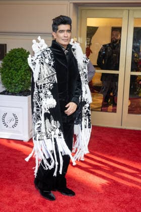 The Pierre Hotel: 2026 Met Gala Departures, New York, USA - 04 May 2026 Manish Malhotra departs the Pierre Hotel for 2026 Met Gala on May 04, 2026 in New York City. New York United States Copyright: xRonxAdarx xSOPAxImagesx _radar_pierre_20260504_01138