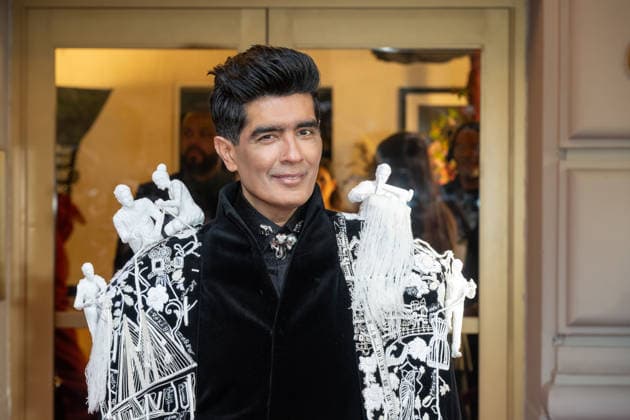 The Pierre Hotel: 2026 Met Gala Departures, New York, USA - 04 May 2026 Manish Malhotra departs the Pierre Hotel for 2026 Met Gala on May 04, 2026 in New York City. New York United States Copyright: xRonxAdarx xSOPAxImagesx _radar_pierre_20260504_01146