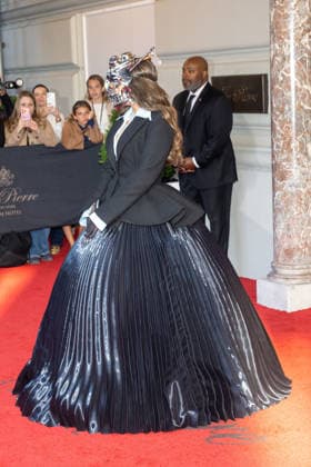 The Pierre Hotel: 2026 Met Gala Departures, New York, USA - 04 May 2026 Ananya Birlar wearing Robert Wun Subodh Gupta departs the Pierre Hotel for 2026 Met Gala on May 04, 2026 in New York City. New York United States Copyright: xRonxAdarx xSOPAxImagesx _radar_pierre_20260504_01505