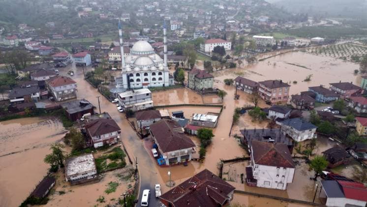Heavy rain causes flooding in Turkiye s Sakarya SAKARYA, TURKIYE - MAY 5: An aerial view of flooded streets after water flow from the reservoir’s floodplain due to heavy rain at Daricayiri neighborhood in Karasu district of Sakarya, Turkiye on May 5, 2026. Basements of some homes, and agricultural fields, were flooded, and pools of water formed in the school and mosque courtyards. Osman Nevtan Angun Anadolu Sakarya Turkey. Editorial use only. Please get in touch for any other usage.  Copyright: x2026xAnadoluxOsmanxNevtanxAngunx
