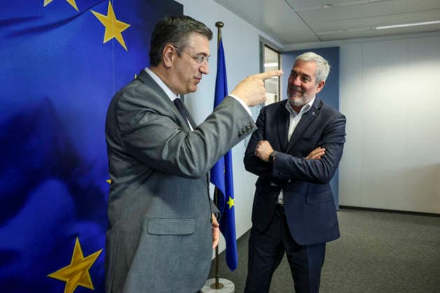 Canarias regional President Fernando Clavijo (R) meets European Transport Commissioner, Apostolos Tzitzikostas (L), in Brussels, Belgium, 05 May 2026. According to Clavijo, the MV Hondius cruise ship affected by the hantavirus outbreak should be assisted in Cape Verde before returning to The Netherlands with no need of stopping in the Canary Islands . Canarias regional President meets European Transport Commissioner !ACHTUNG: NUR REDAKTIONELLE NUTZUNG!  Copyright: xPabloxGarrigósx GRAF7689 20260505-55020185943_1