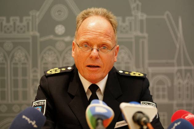 Erfurt, 05.05.2026 Thomas Quittenbaum, Präsident der Landespolizeidirektion beim Pressegespräch anlässlich des AfD-Bundesparteitags in Erfurtvom 3. bis 5. Juli 2026 findet in Erfurt der Bundesparteitag der AfD statt. Zum aktuellen Zeitpunkt sind neun Gegendemonstrationen angemeldet, außerdem finden sowohl am Freitag- als auch am Samstagabend Konzerte auf dem Domplatz statt. Daraus ergeben sich große Herausforderungen, die es bestmöglich zu lösen gilt. Thüringen deutschland *** Erfurt, 05 05 2026 Thomas Quittenbaum, President of the State Police Directorate at the press conference on the occasion of the AfD Federal Party Conference in ErfurtThe AfD Federal Party Conference will take place in Erfurt from 3 to 5 July 2026 Nine counte Copyright: xMarioxGentzelx