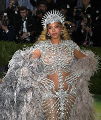 May 4, 2026, New York, Ny, United States: Beyonce attends the 2026 Met Gala Celebrating Costume Art. Held at Metropolitan Museum of Art in New York. Zuma Press May 4, 2025. New York United States  - ZUMAp281 20260504_zea_p281_048 Copyright: xPhotoxImagexPressx