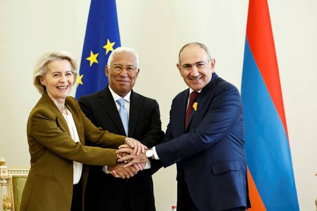 (260505) -- YEREVAN, May 5, 2026 -- Armenian Prime Minister Nikol Pashinyan (R), President of the European Council President Antonio Costa (C) and President of the European Commission President Ursula von der Leyen shake hands during the first Armenia-European Union Summit in Yerevan, Armenia, May 5, 2026. Armenia and the European Union (EU) signed a connectivity partnership deal and pledged to strengthen economic and security cooperation at their first-ever summit on Tuesday, local media reported. ( Handout via Xinhua) ARMENIA-YEREVAN-ARMENIA-EU SUMMIT PressxOfficexofxthexPrimexMinisterxofxArmenia 