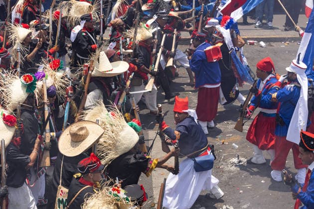 May 5, 2026, Mexico City, Mexico: Residents of the Penon de los Banos neighborhood took part in a civic reenactment marking the 164th anniversary of the Battle of Puebla, in which the Mexican army defeated French forces on May 5, 1862. The commemoration included parades, military uniforms and recreations of the historic battle in the Venustiano Carranza borough. Mexico City Mexico  - ZUMAl178 20260505_znp_l178_069 Copyright: xCristianxLeyvax