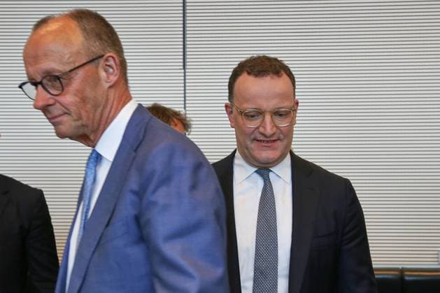 Berlin, Deutschland, 05.05.2026: Deutscher Bundestag: Unions-Fraktionssitzung: Bundeskanzler Friedrich Merz (CDU) und Jens Spahn (CDU) *** Berlin, Germany, 05 05 2026 German Bundestag Union parliamentary group meeting Federal Chancellor Friedrich Merz CDU and Jens Spahn CDU Copyright: xdtsxNachrichtenagenturx dts_117824