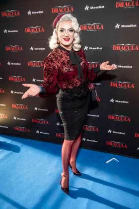 ABB DRACULA- Sheila Wolf auf dem blauen Teppich bei der Pemiere von Dracula - Das Musical im BlueMax Theater am 05.05.2026 in Berlin Berlin Deutschland