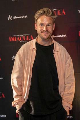ABB DRACULA- Frederic Heidorn auf dem blauen Teppich bei der Pemiere von Dracula - Das Musical im BlueMax Theater am 05.05.2026 in Berlin Berlin Deutschland